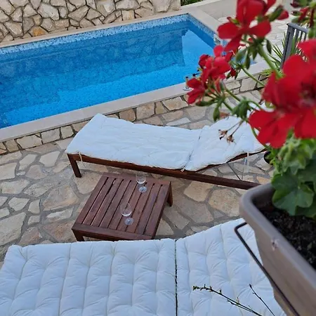 Tomina Apartament