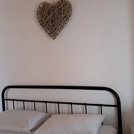 Tomina Lägenhet *