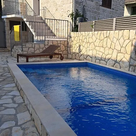 Apartament Tomina
