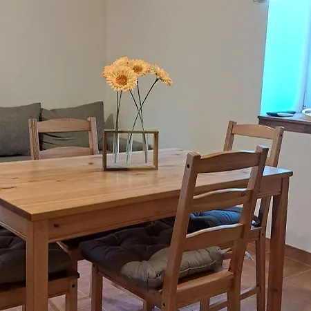 Lägenhet Tomina